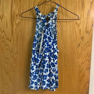 Cute flowy blue flower tank top